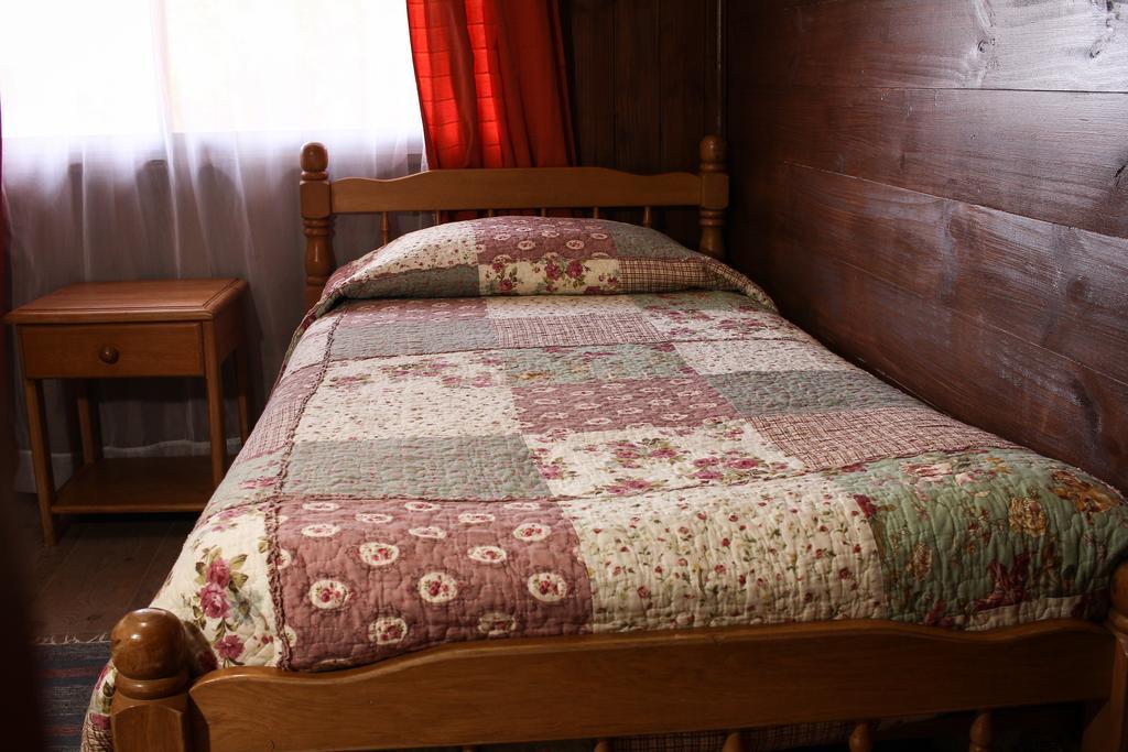 Hostal El Nogal Pucon Bagian luar foto