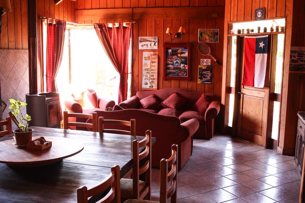 Hostal El Nogal Pucon Bagian luar foto