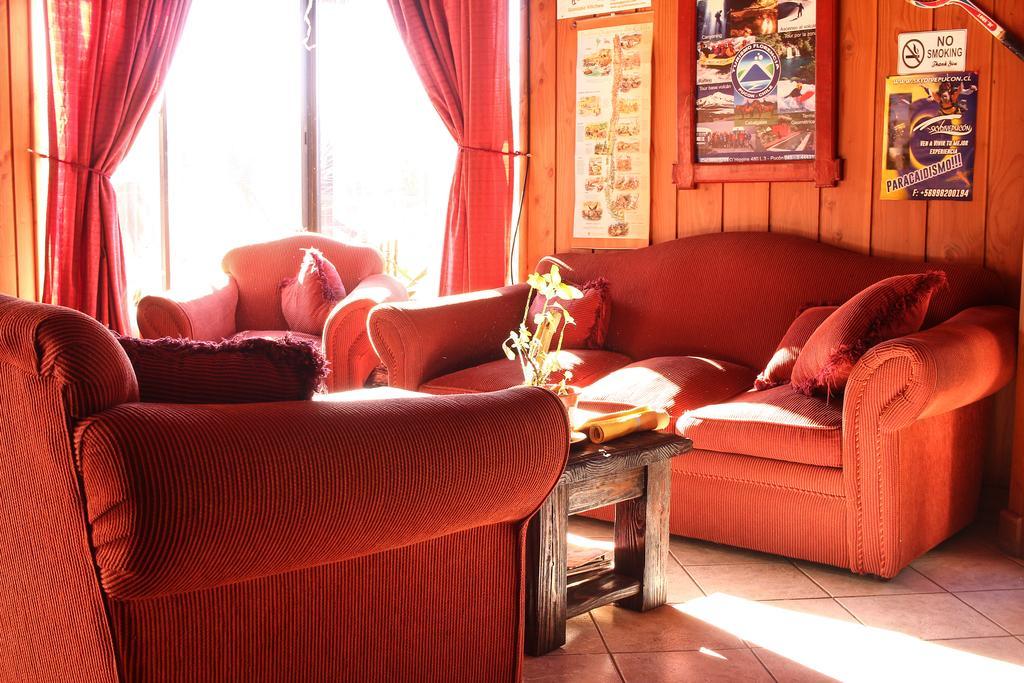 Hostal El Nogal Pucon Bagian luar foto